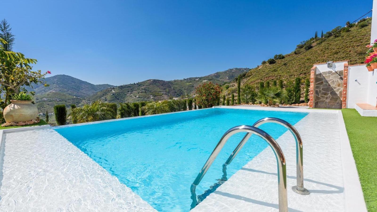 Villa Las Palmeras De Torrox By Ruralidays Zewnętrze zdjęcie