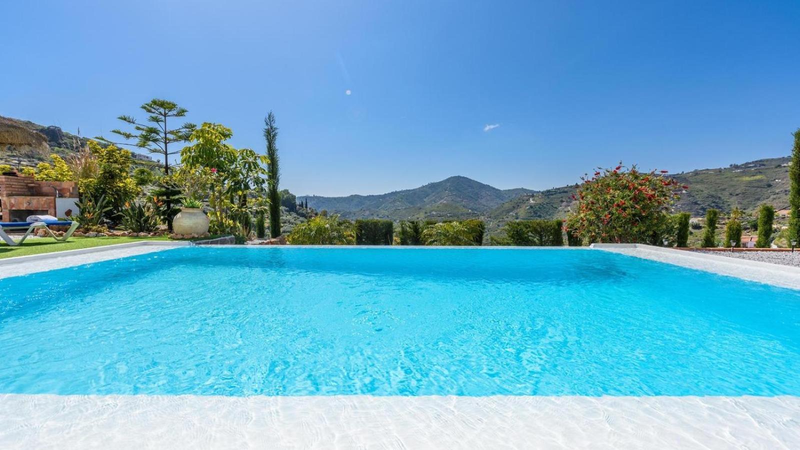 Villa Las Palmeras De Torrox By Ruralidays Zewnętrze zdjęcie